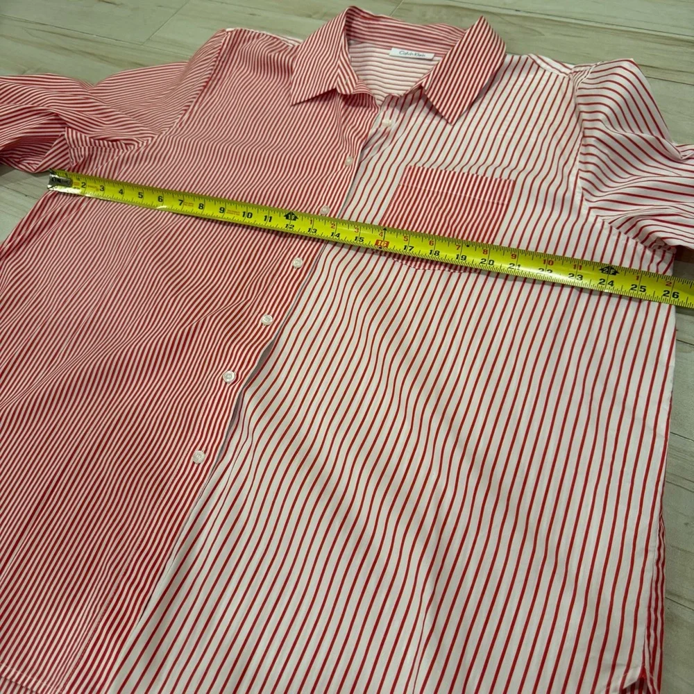 Vintage Calvin Klein Red & White Vertical Stripe Long Sleeve Button Up Size L - Picture 9 of 9
